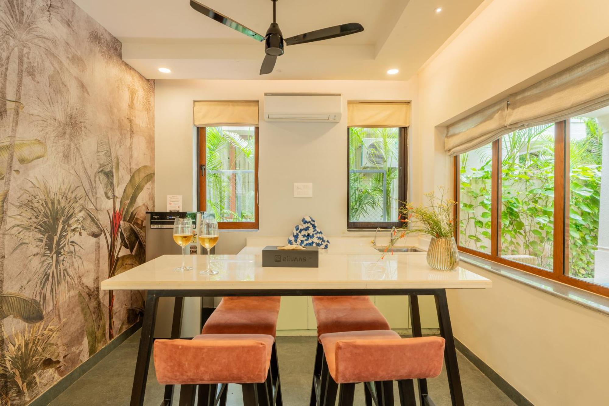 Elivaas 3 Bhk Pvt Pool & Bar - Villa Valerie Oxel Luaran gambar